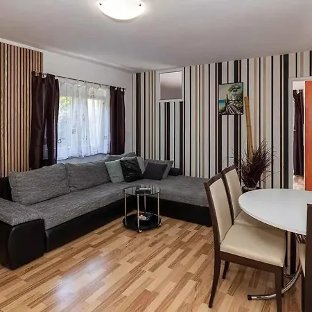One-bedroom 13 *