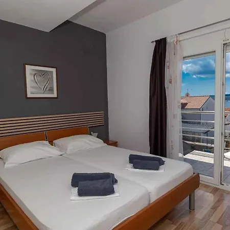 Apartment One-bedroom 13 *
