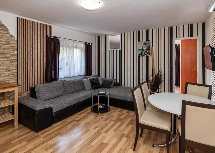 One-bedroom 13 *