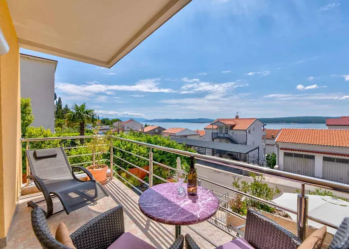 One-bedroom 13 *